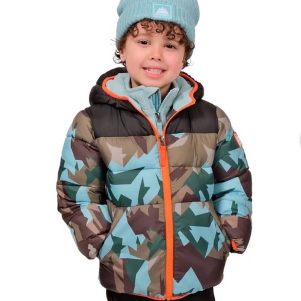 Snozu NWT Camouflage Puffer Coat w/ Fleece Hooded Liner and Beanie Hat Size 4T